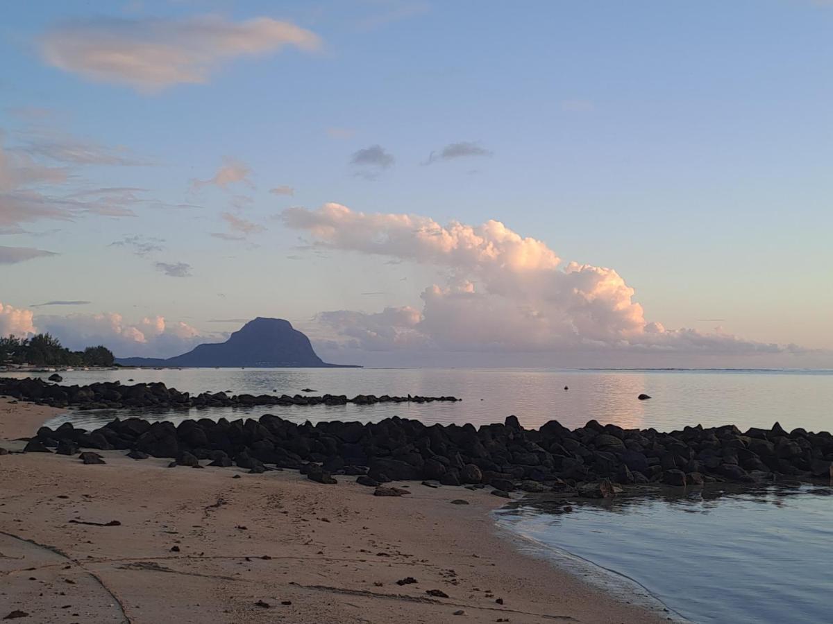 Caplage - Beachfront Ground Floor Apartment In Tamarin Luaran gambar