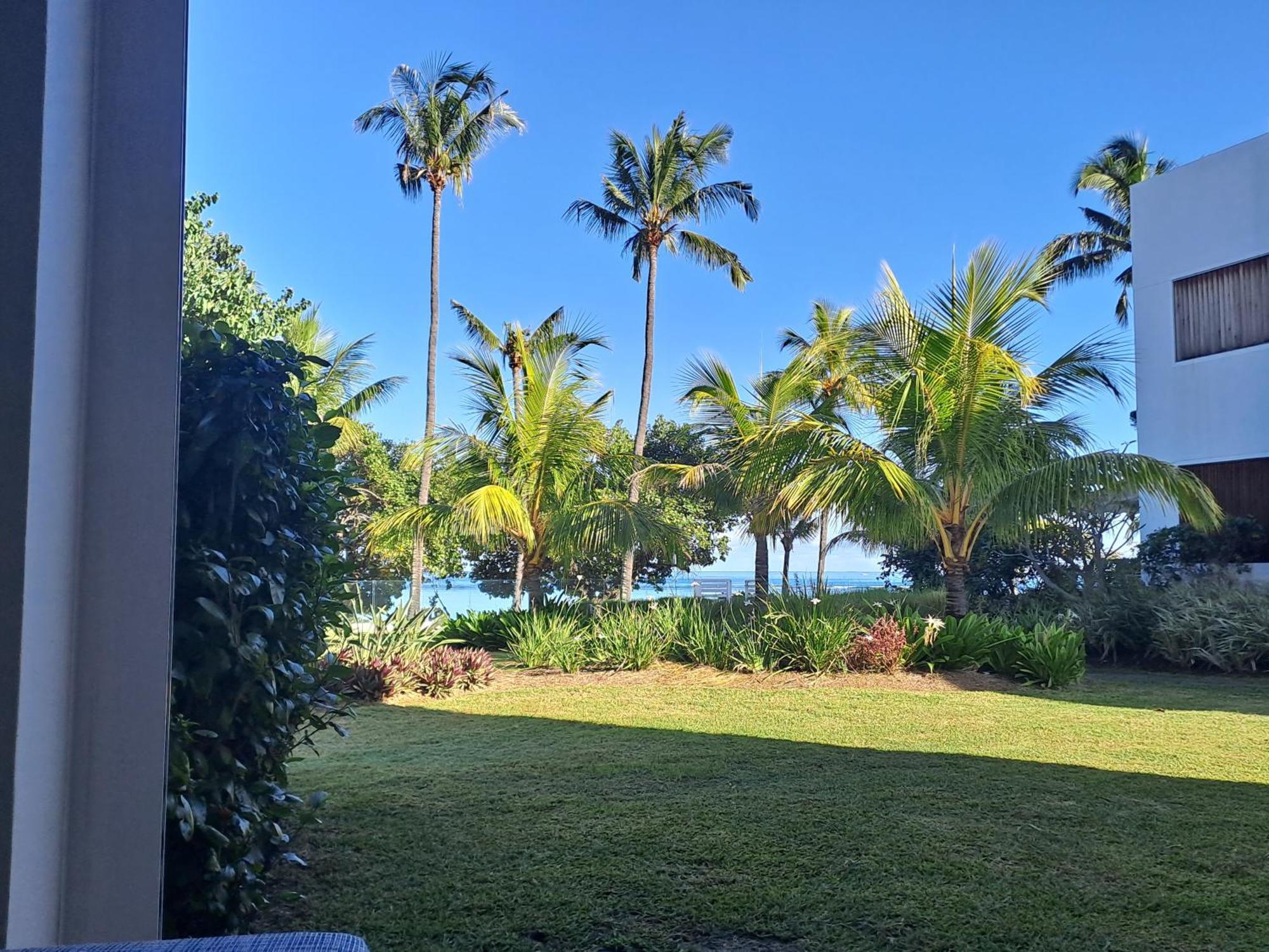 Caplage - Beachfront Ground Floor Apartment In Tamarin Luaran gambar