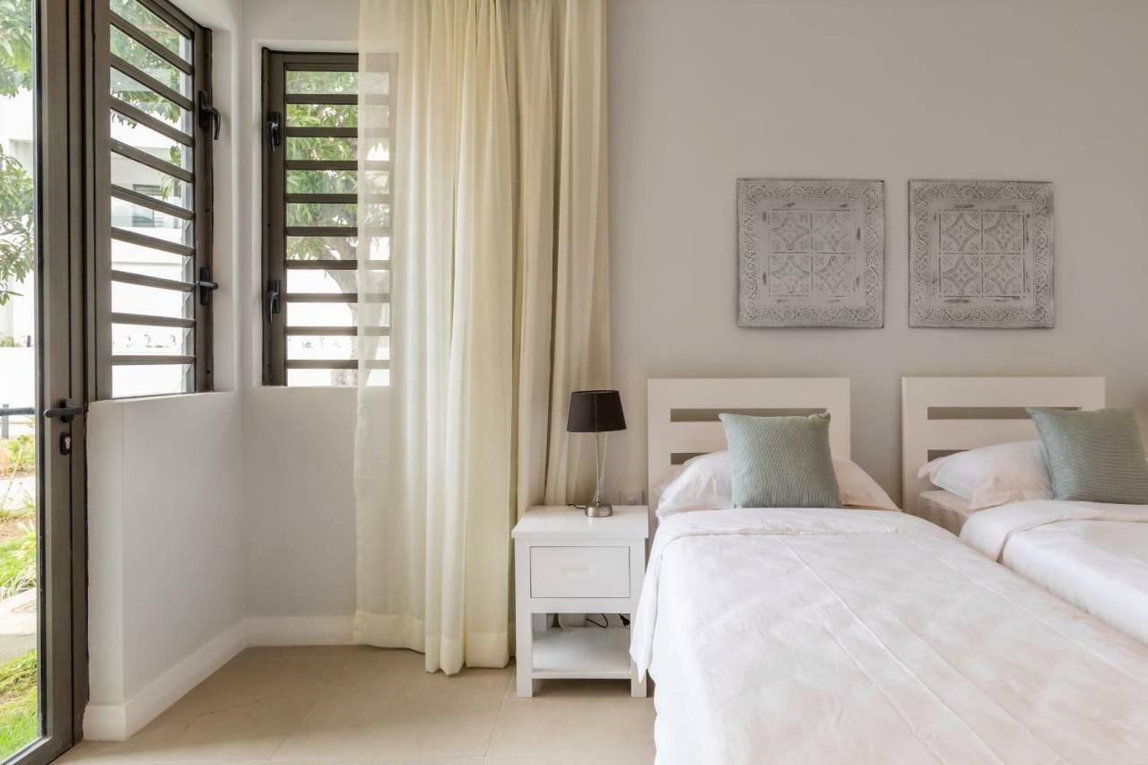 Caplage - Beachfront Ground Floor Apartment In Tamarin Luaran gambar