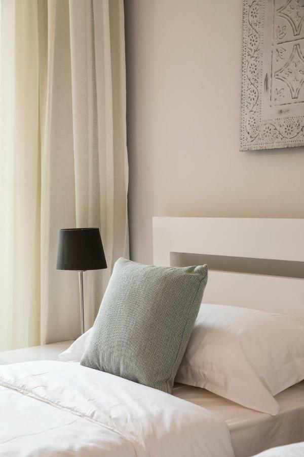 Caplage - Beachfront Ground Floor Apartment In Tamarin Luaran gambar